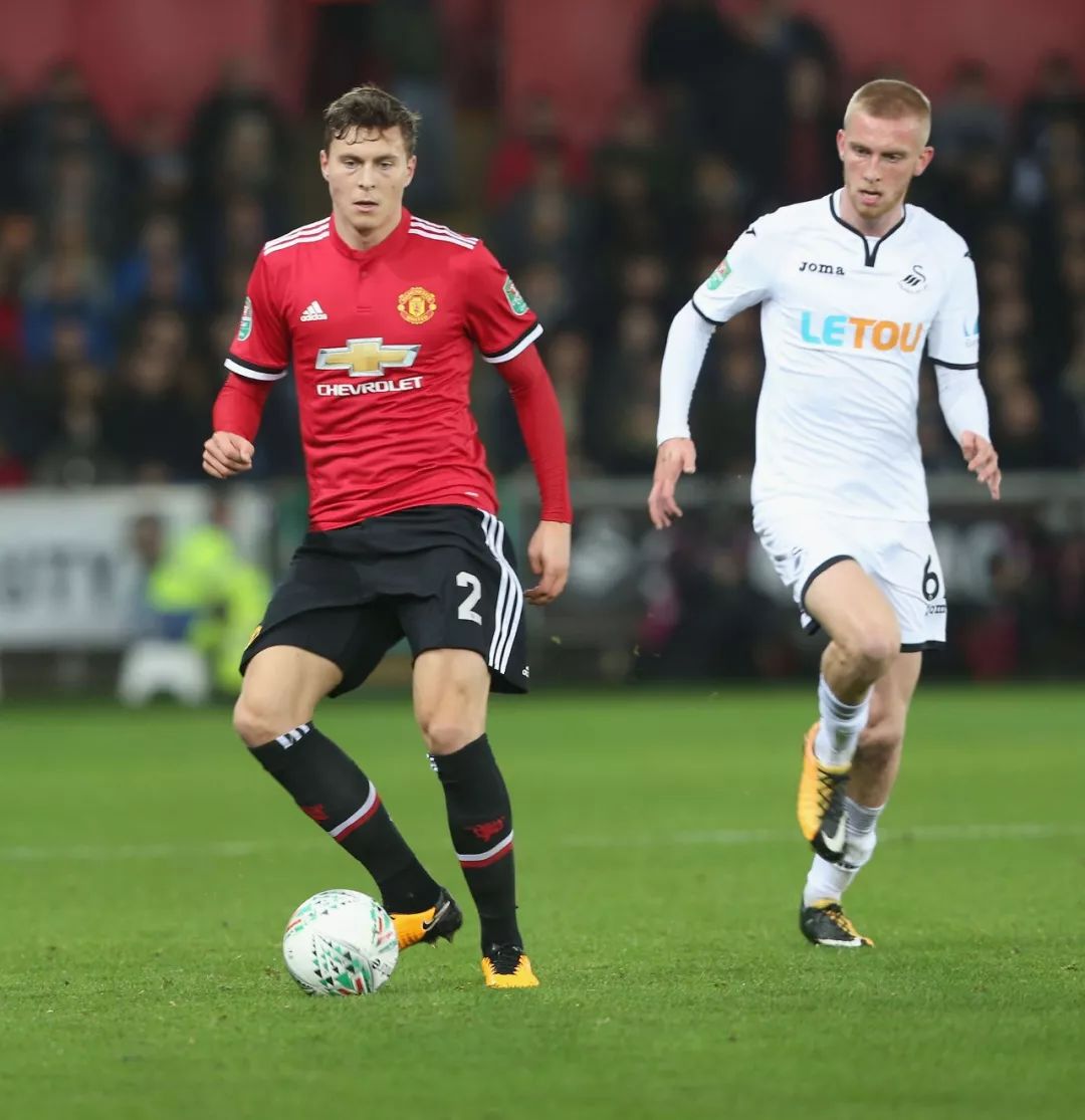 當他在場上 當他在場上